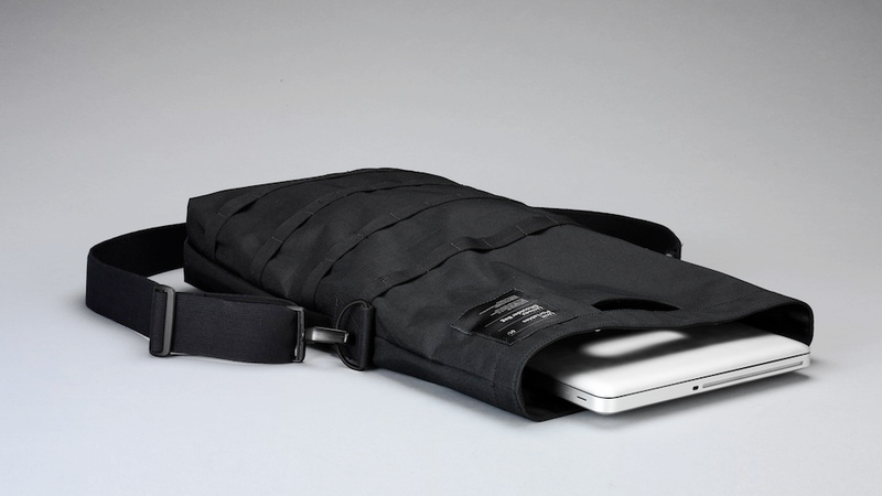 Illustration for article titled Build Your Own Laptop Bag Over and Over and Over Again